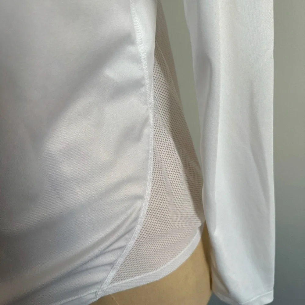 Nike women’s White Fitted Long Sleeve Tee size XS